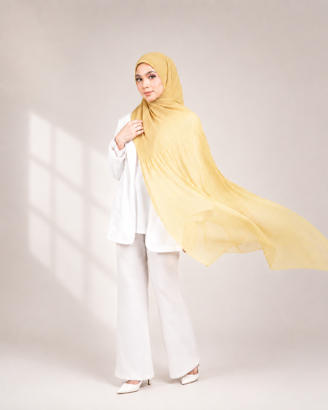Woman wearing a Shurika scarf